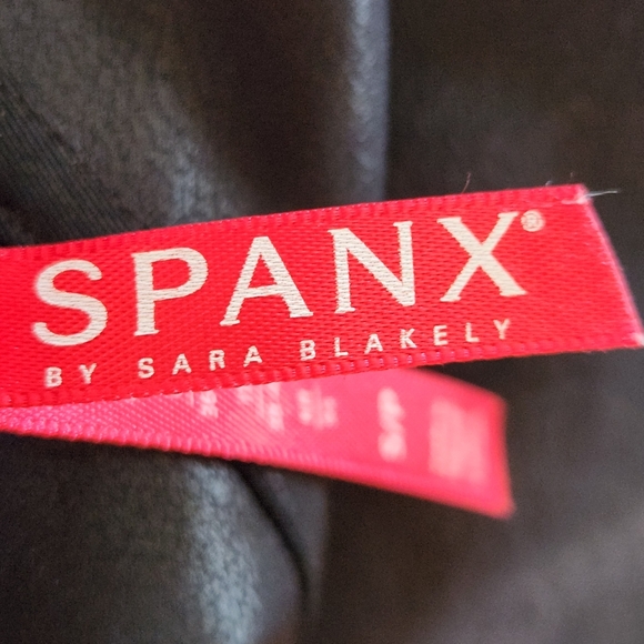 Spanx Moto Faux Leather Leggings Size Small Color black - Picture 10 of 12